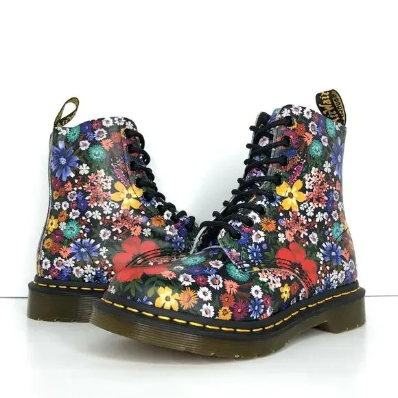 NIB Dr Martens Wanderlust Multi Colored Graphic Floral Lace Up Boots Women’s 6 - Picture 1 of 9